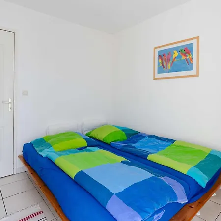 Villa 3 Pièces Avec Grand Jardin, Piscine Collective, Vue - Fr-1-409-277 Fleury (Aude)