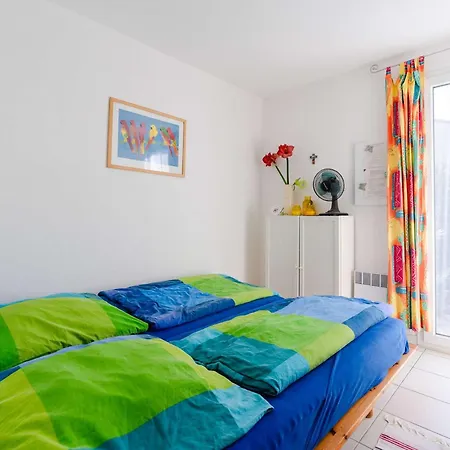 3 Pièces Avec Grand Jardin, Piscine Collective, Vue - Fr-1-409-277 Villa
