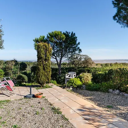 Villa 3 Pièces Avec Grand Jardin, Piscine Collective, Vue - Fr-1-409-277