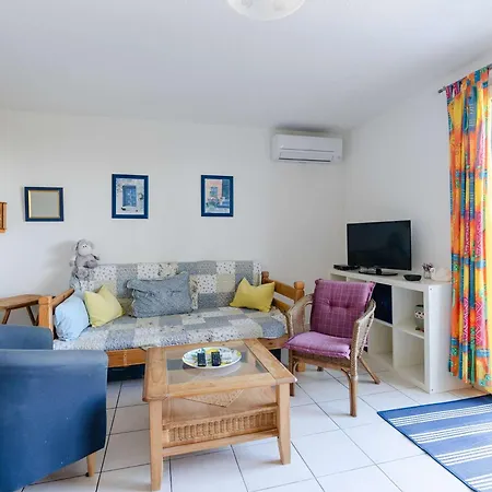 3 Pièces Avec Grand Jardin, Piscine Collective, Vue - Fr-1-409-277 Villa