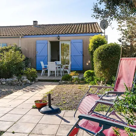 Villa 3 Pièces Avec Grand Jardin, Piscine Collective, Vue - Fr-1-409-277