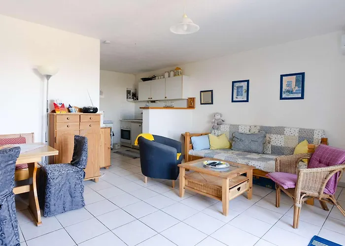 3 Pieces Avec Grand Jardin, Piscine Collective, Vue - Fr-1-409-277 Fleury (Aude)