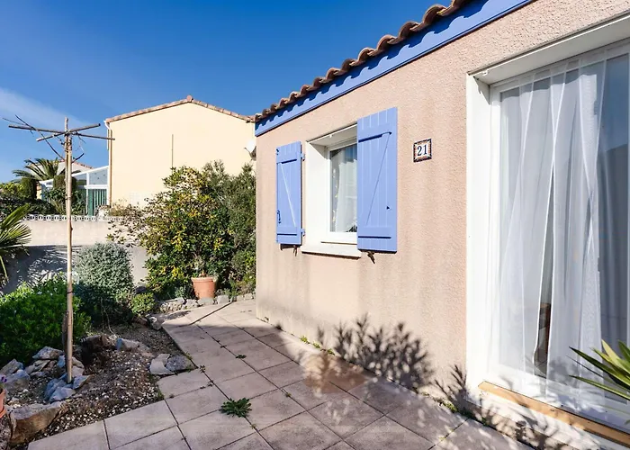 Villa 3 Pieces Avec Grand Jardin, Piscine Collective, Vue - Fr-1-409-277 Fleury (Aude)