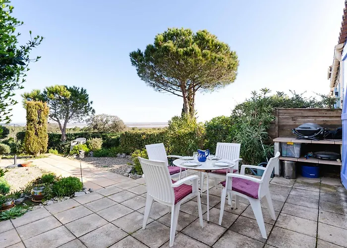 3 Pieces Avec Grand Jardin, Piscine Collective, Vue - Fr-1-409-277 *