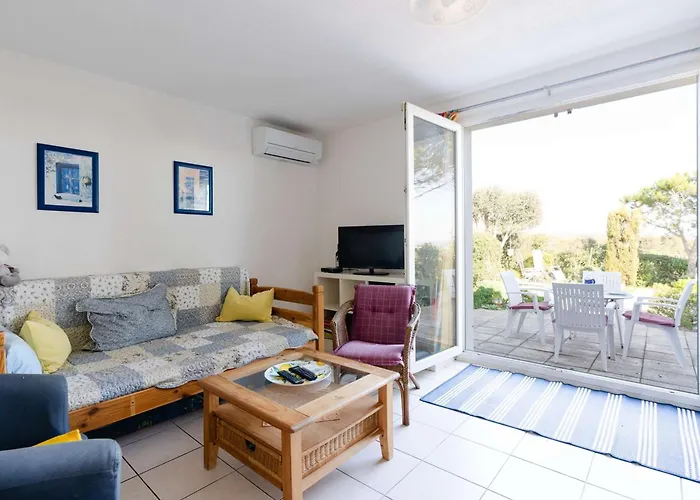Villa 3 Pieces Avec Grand Jardin, Piscine Collective, Vue - Fr-1-409-277 Fleury (Aude)